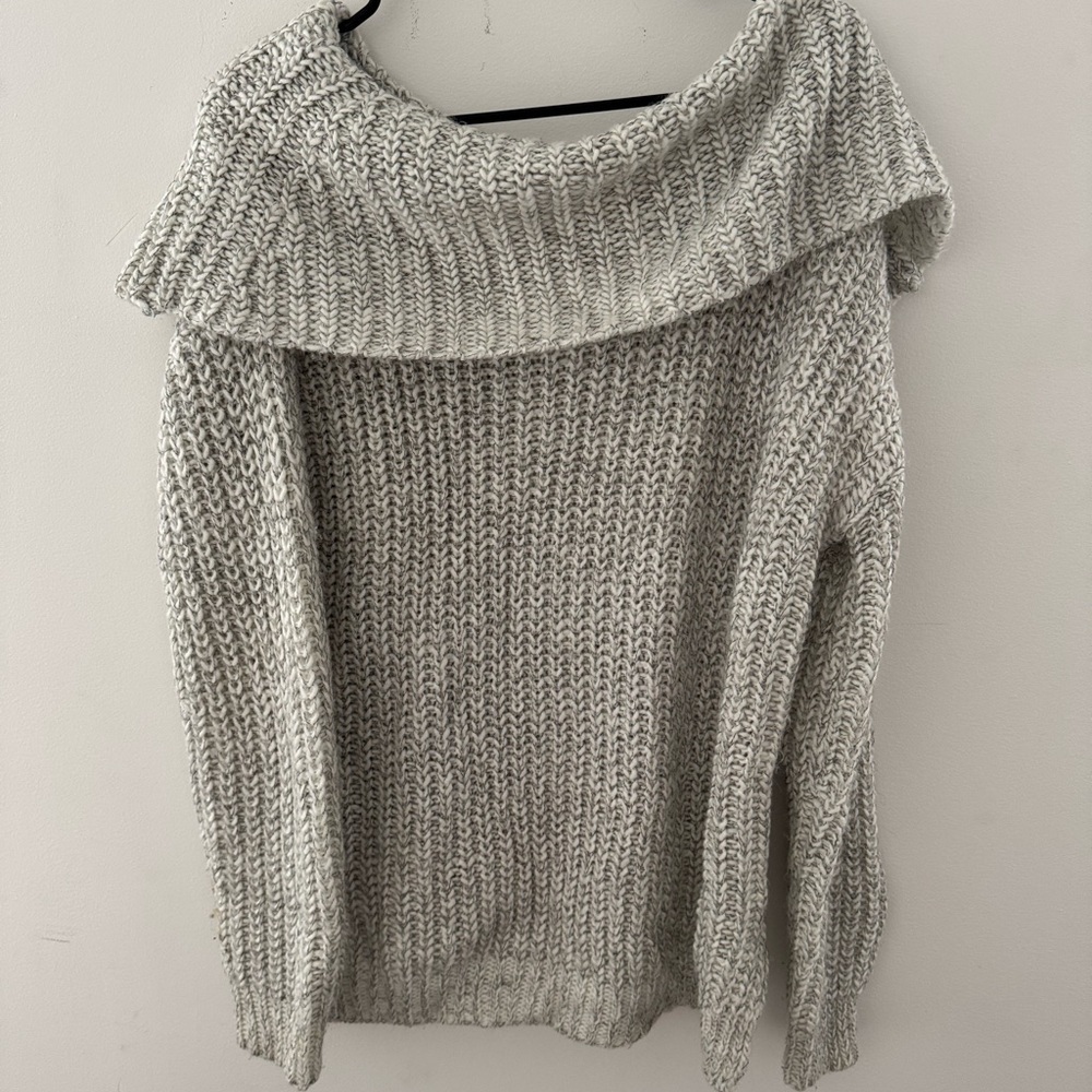 Off the Shoulder Sweater Size L